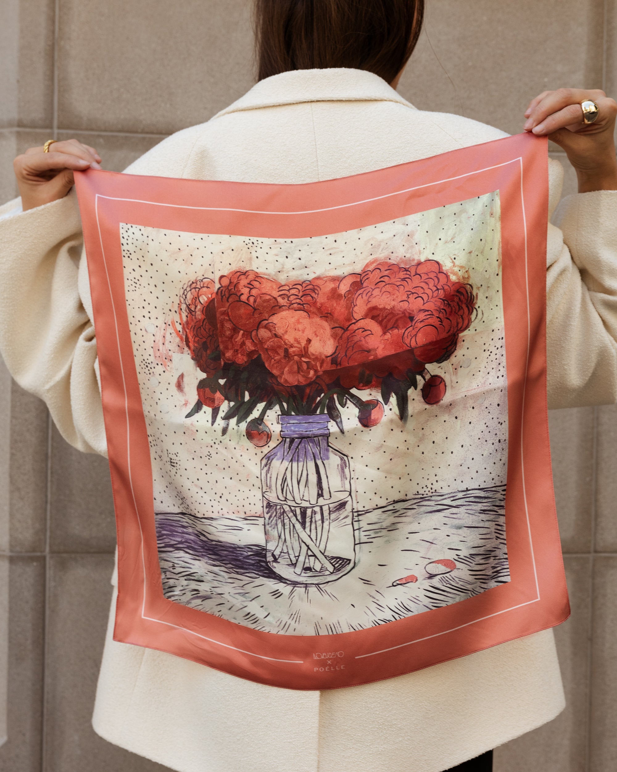 Large silk scarf Kvitu y vazi in crimson color